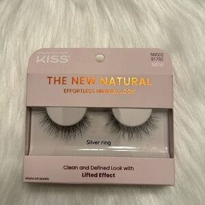 Kiss The New Natural False Eyelashes, Silver Ring